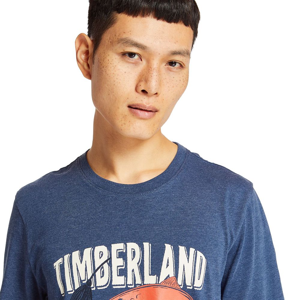Camisetas Masculino - Timberland Backwoods Storytelling - GQFPW5981 - Azuis